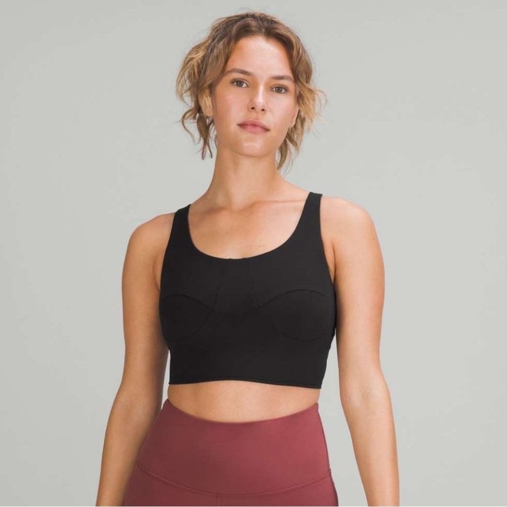 Lululemon 2022 Black Nulu Front-Darting Yoga Bra - Light Support Size 8